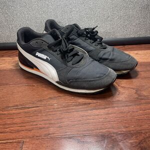 Size 7.5 - PUMA ST Runner V2 Black - 365278-33